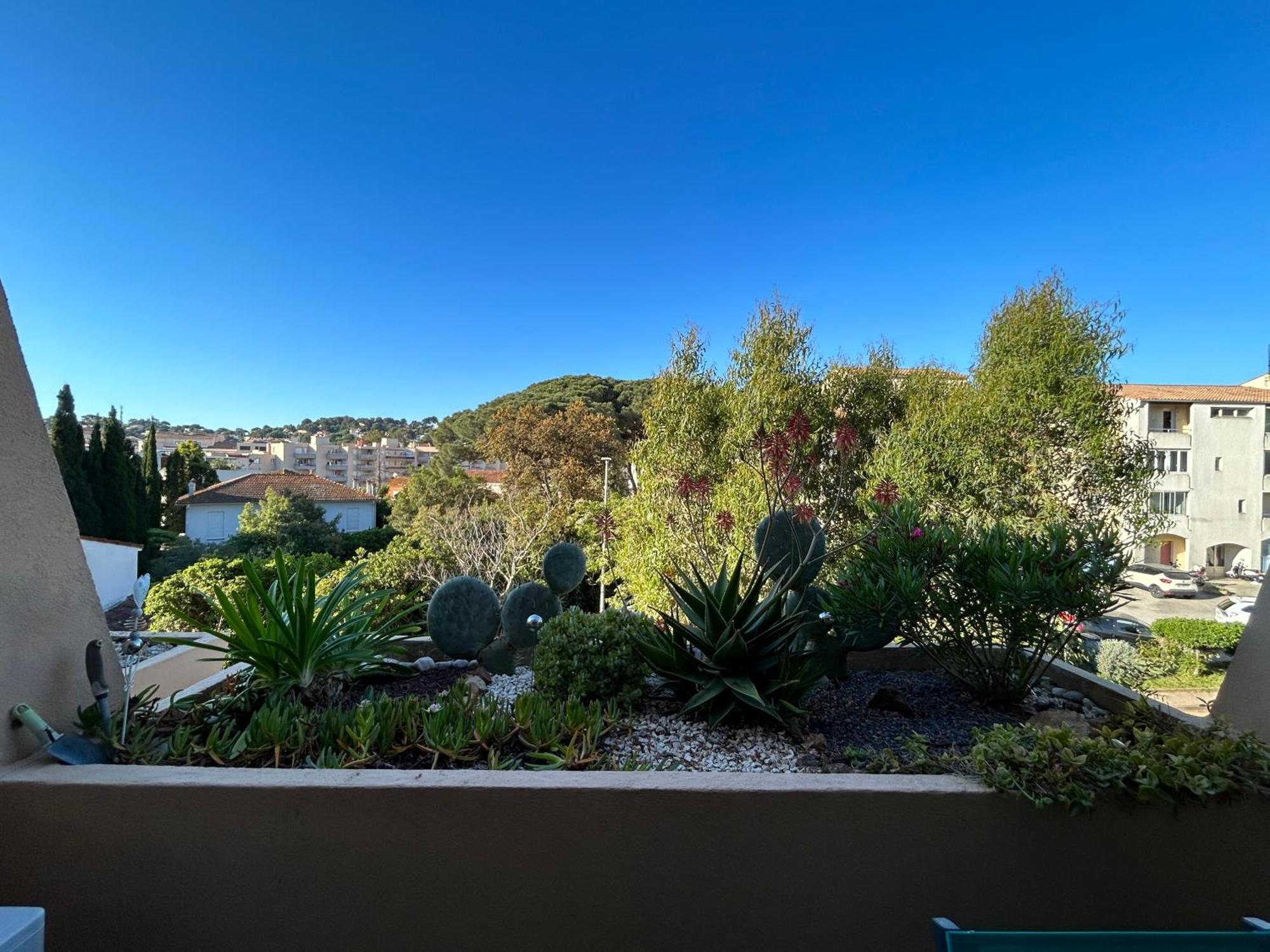La Calypso Apartment กาวาแลร์-ซูร์-แมร์ ภายนอก รูปภาพ