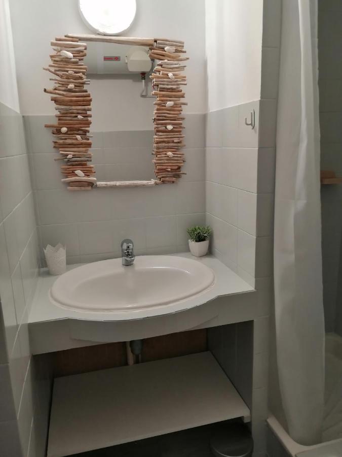La Calypso Apartment กาวาแลร์-ซูร์-แมร์ ภายนอก รูปภาพ